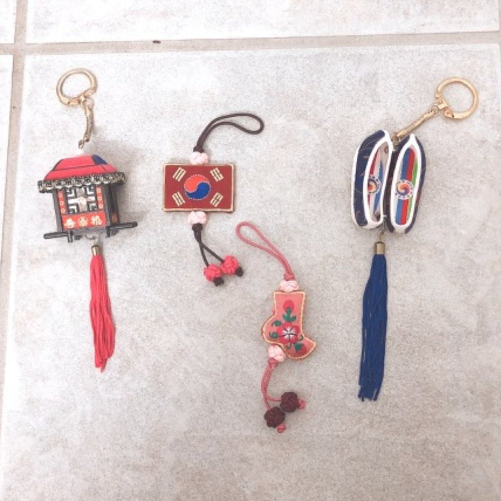 NEW korean Keychain Souvenir